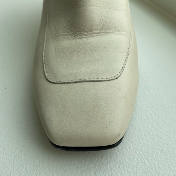 Jimmy Choo Ankle Boots (size 8/8.5) w/ logo detail in cream/bone/white - Picture 5 of 9